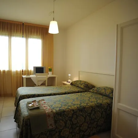 Agostini Daniela קדונגה